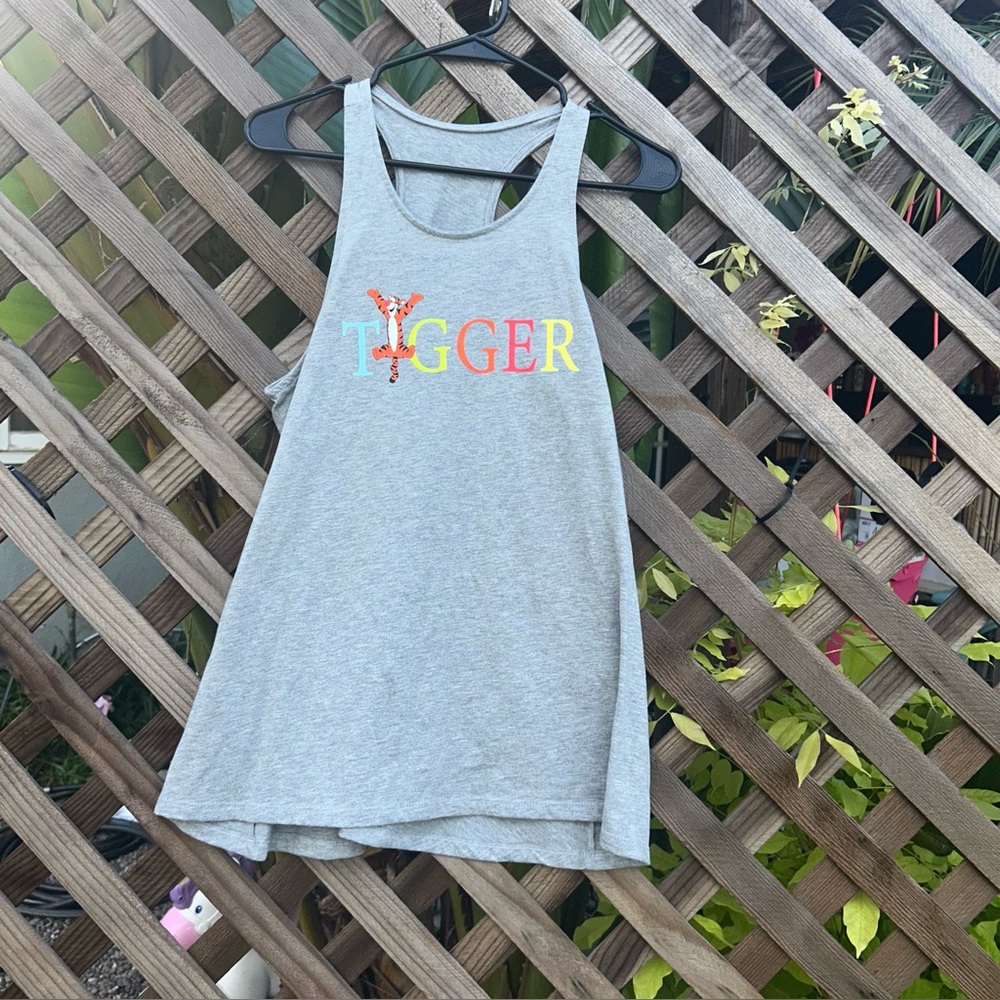 Disney World Tigger Wmn's Large Grey Graphic Tank Top